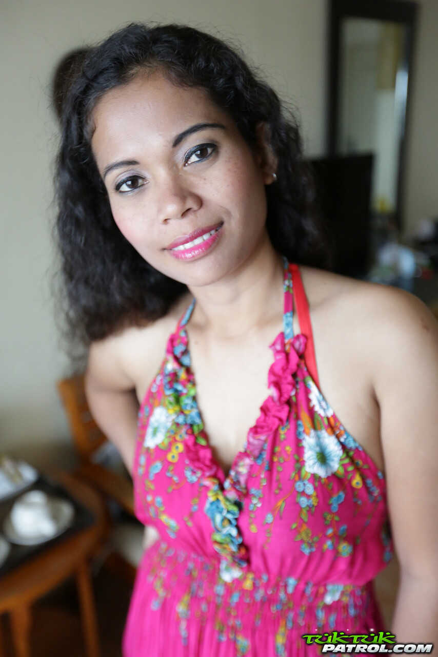 Thai Girlfriend's Shaved Twatty Nudes: Seizing the Natural Tits and Sexy Smile MILF - Nees