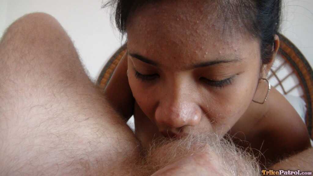 The Innocent Francine's Filthy Sex Tour in the Philippines Ends with a Cum-filled Pussy - Francine