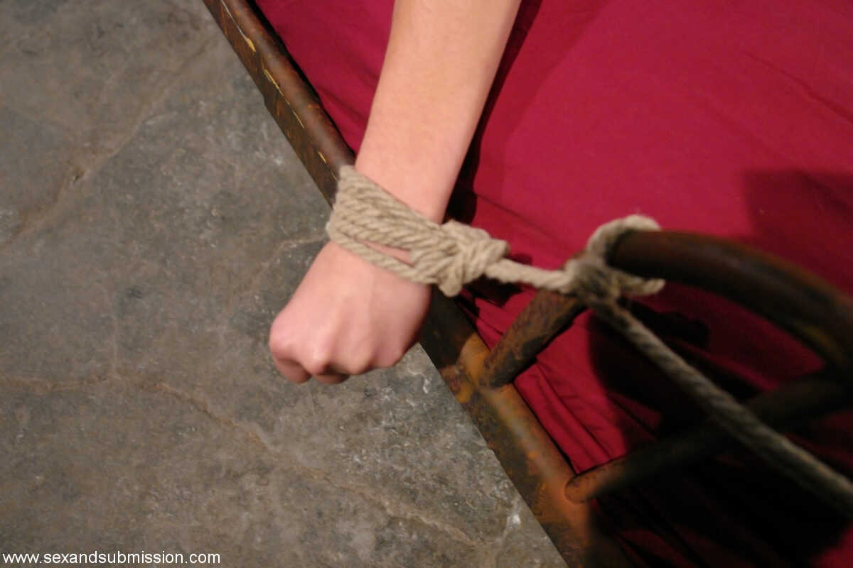Bound Beauty Gwen Diamond's Mouthful of Master's Manhood while Tied to the Bed by Mark Davis - Gwen Diamond, Mar...