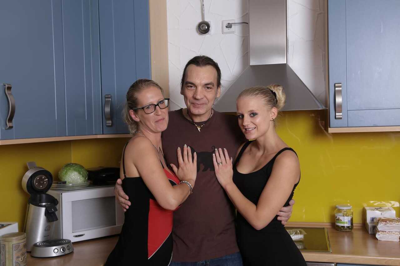 Carmen J's Kitchen Conquest: A XXX Threesome with Big Tittied Slags and a Hot Cuckold! - Jana Diskret
