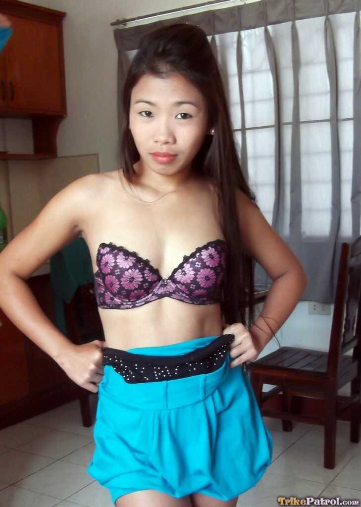 Asian MILF Ashley Ditches her Clothes & Poses Nude before taking a Cream Pie in the Hotel Room - Ashley