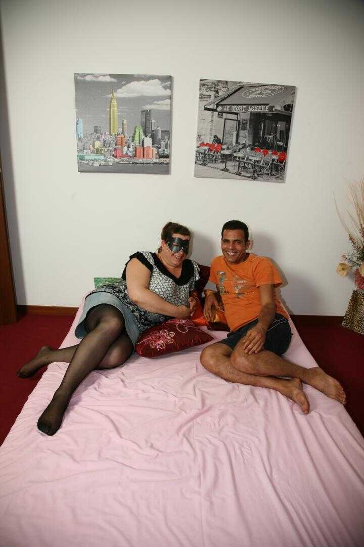 Samantha's Fat Tits and Saggy Pussy Get Banged by a Masked Stranger in 'Swinging with the Amateurs' - PD Sa...