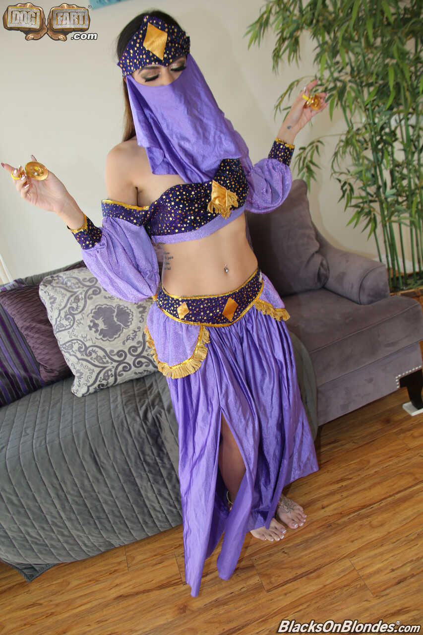 Audrey Royal The Dark-skinned Arabian Night