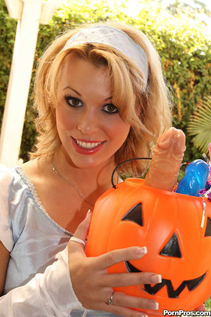 MILF Next Door's Luscious Treat Ashley Sweet's Dildo Halloween Fun