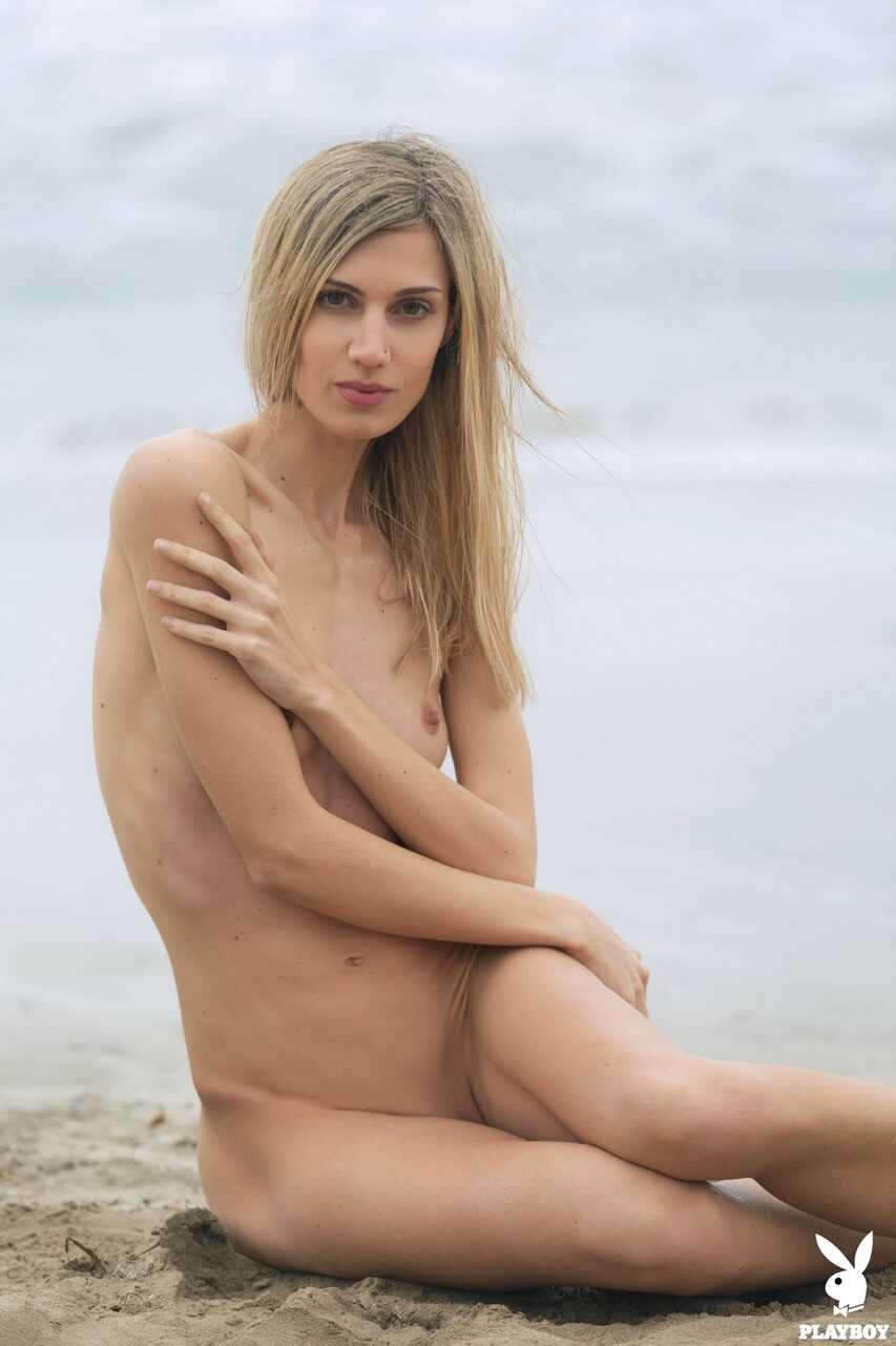 Sexy Italian Blonde Francy Torino Poses Naked On The Beach With Her Perfect Butt - Francy Torino