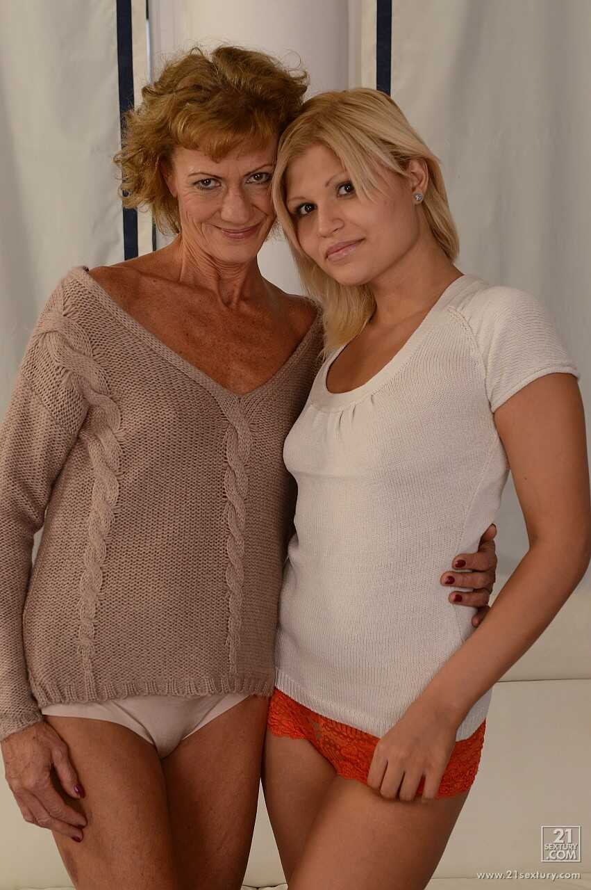 Blonde temptress Kitty Rich licking two grannies' twats and masturbating with them! - Katherin, Kitty Rich