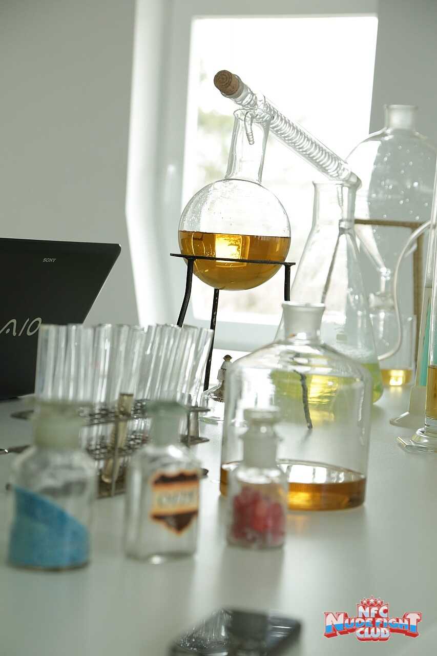 Lab Coats, Bodysuits, and High Heels Nikky Thorne and Tiffany Doll's Wild Science Experiments - Nikky Thorne, Tiffany...