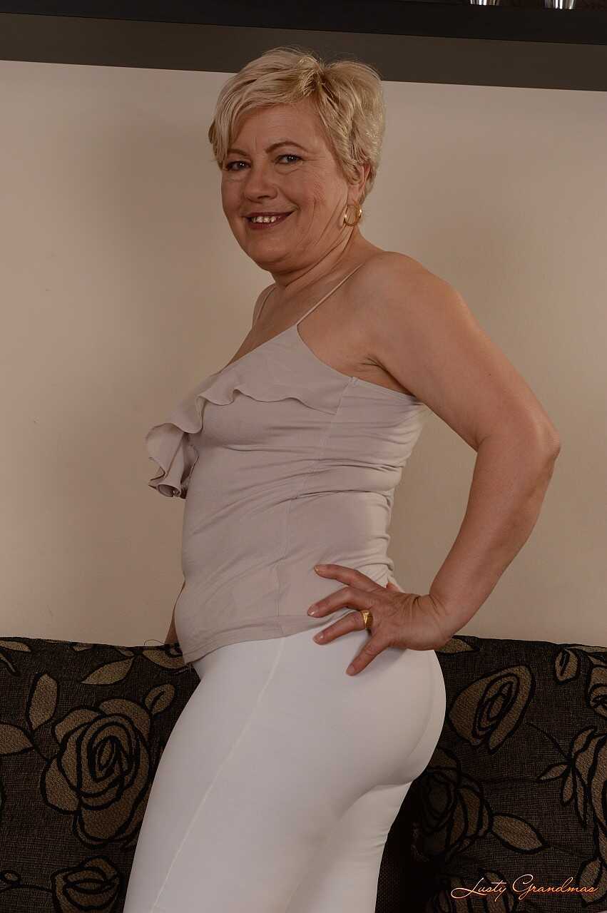 Granny Ursula Grande's Tempting Natural Saggy Tits: A Mature Nasty Blonde Horny Over 70 Granny - Ursula Grande