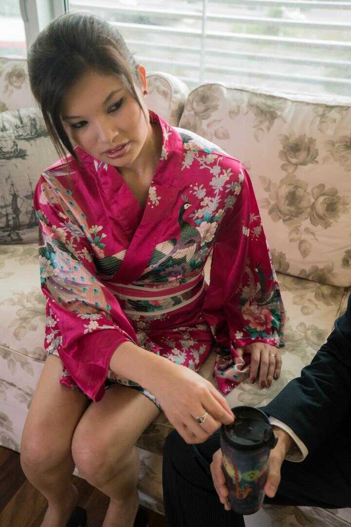 Pleasure on Miyuki Son's Face Caused by Threesome with Sexy Latina Sicilia Model - Miyuki Son, Sicilia Model