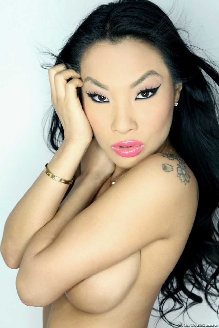 Asian Anal Queens: Asa Akira Takes a Double Dong In Her Assor- Double Dildo Asian Queen: Asa Akira Gets Fucked in the Ass ...