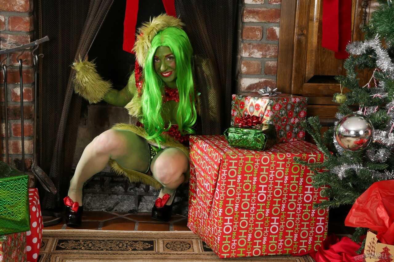 Oriental Mommy gets a Merry Christmas Facial from her Son's Best Friend - Joanna Angel, Krissie Dee, Michael Vegas