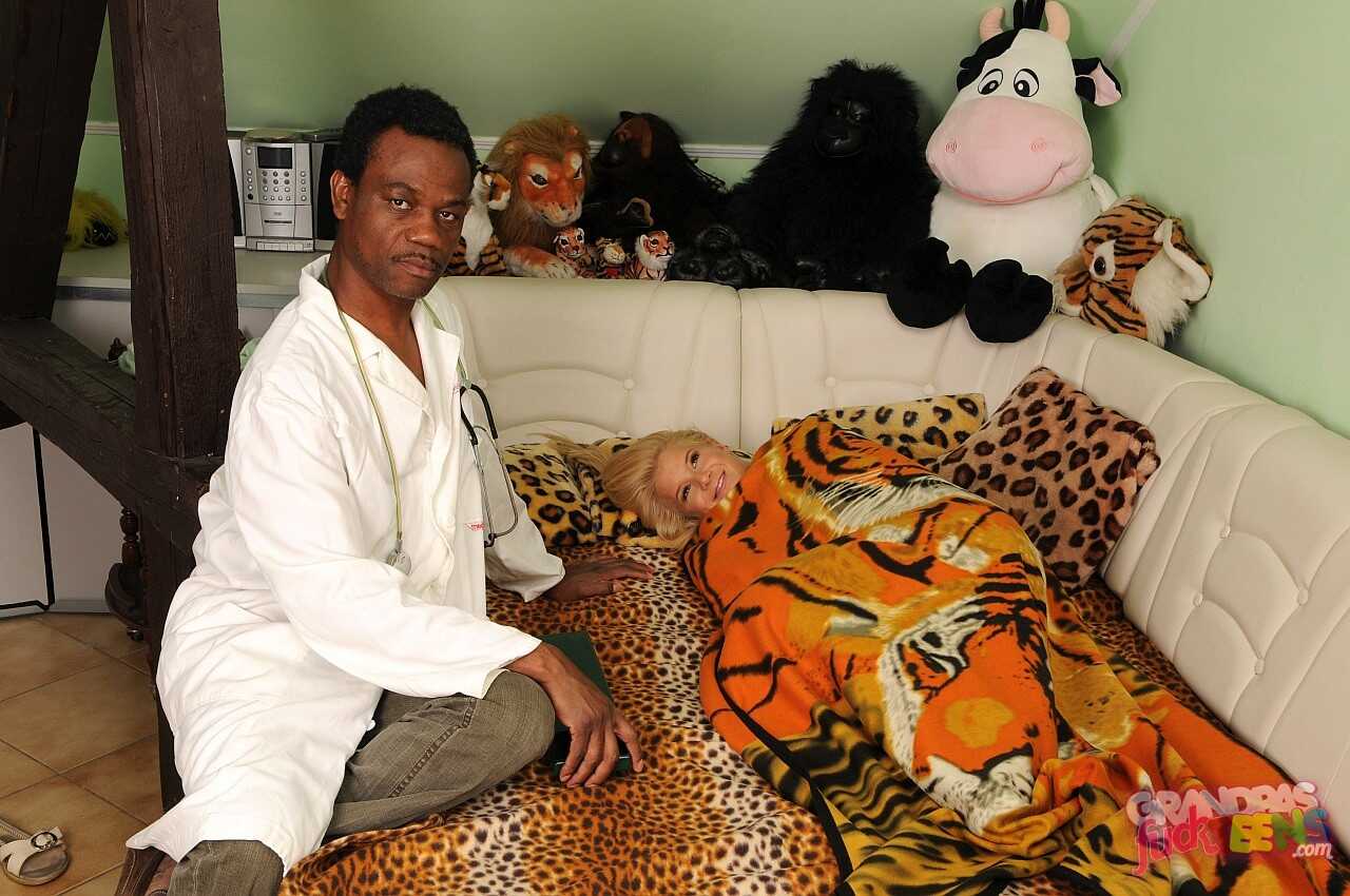 The Doctor's Delight: Old Black Doctor Blows his Load into Young Blonde Teen Bianka Lovely's Mouth After Ravishi...