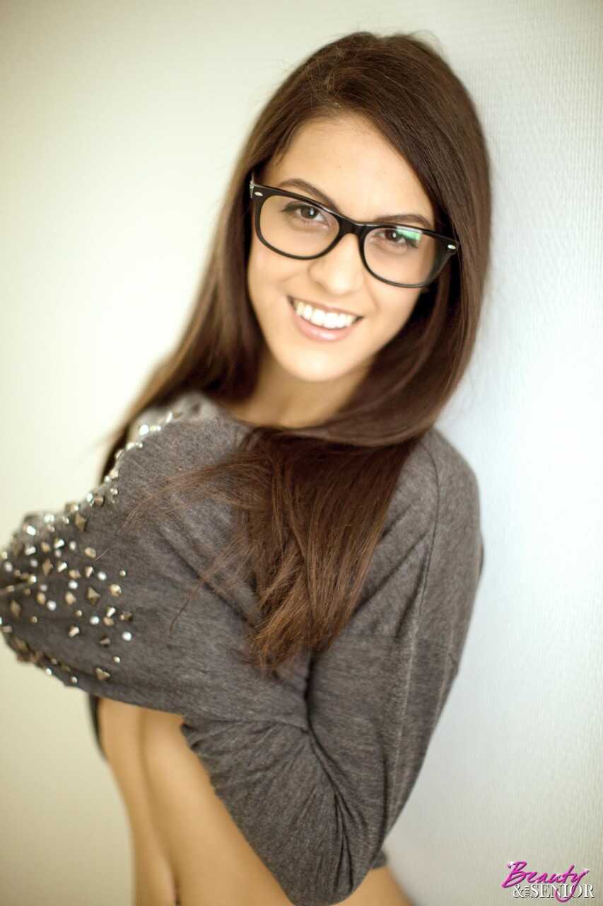 Nerdy college girl's landing strip pussy gets ravaged by her sugar daddy - Carolina, Mike Ock
