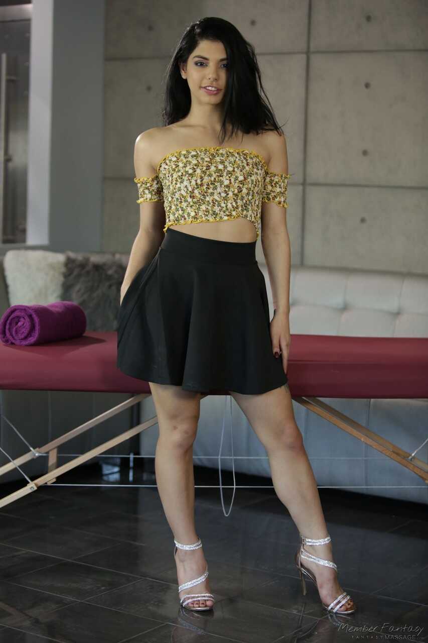 Stripping Her Black Skirt: The Naughty Adventures of Gina Valentina and Romeo Price - Gina Valentina, Romeo Price