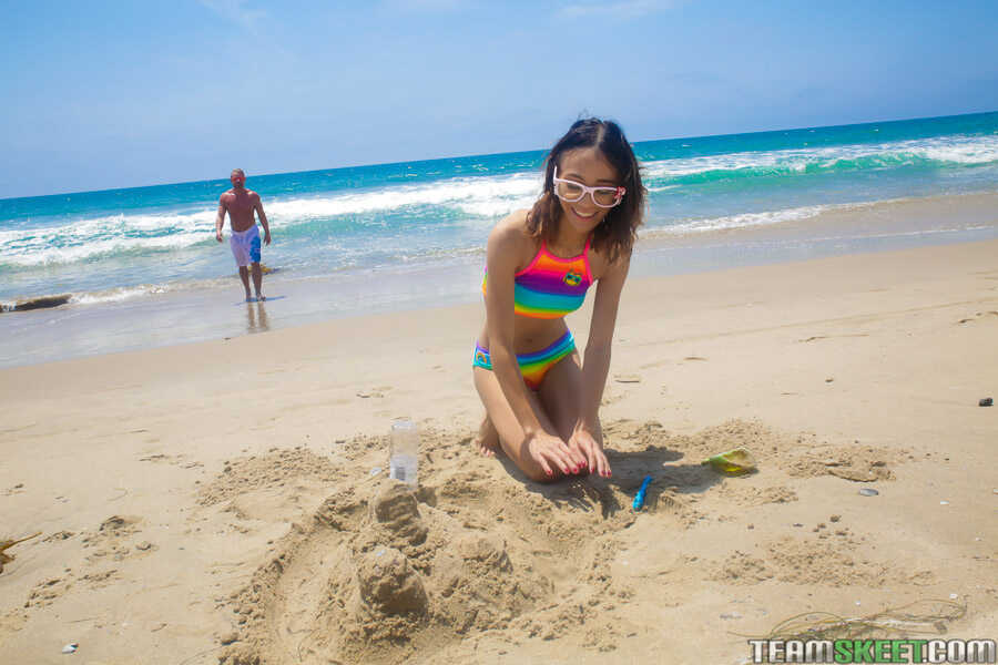 Jasmine Grey, the Tiny Teen from the Beach Gets Fucked by Brad Newman's Big Cock! - Brad Newman, Jasmine Grey