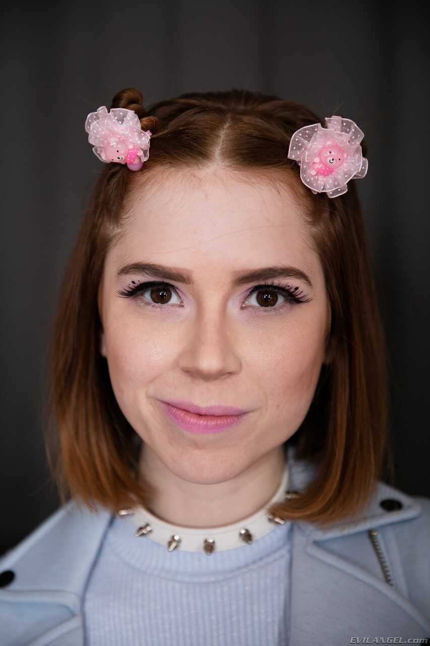Little Pepper Hart's Cum Covered Face- Adorable Facesitting with Bryan Gozzling - Bryan Gozzling, Pepper Hart