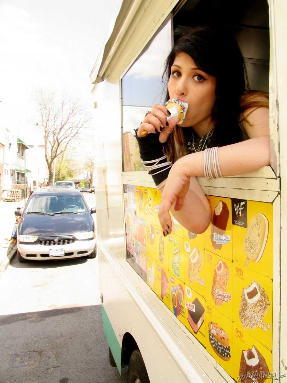 Punk Ice Cream Cunt Girl Poses Hotly Before Stripping and Showing Her Juicy Pussy - 