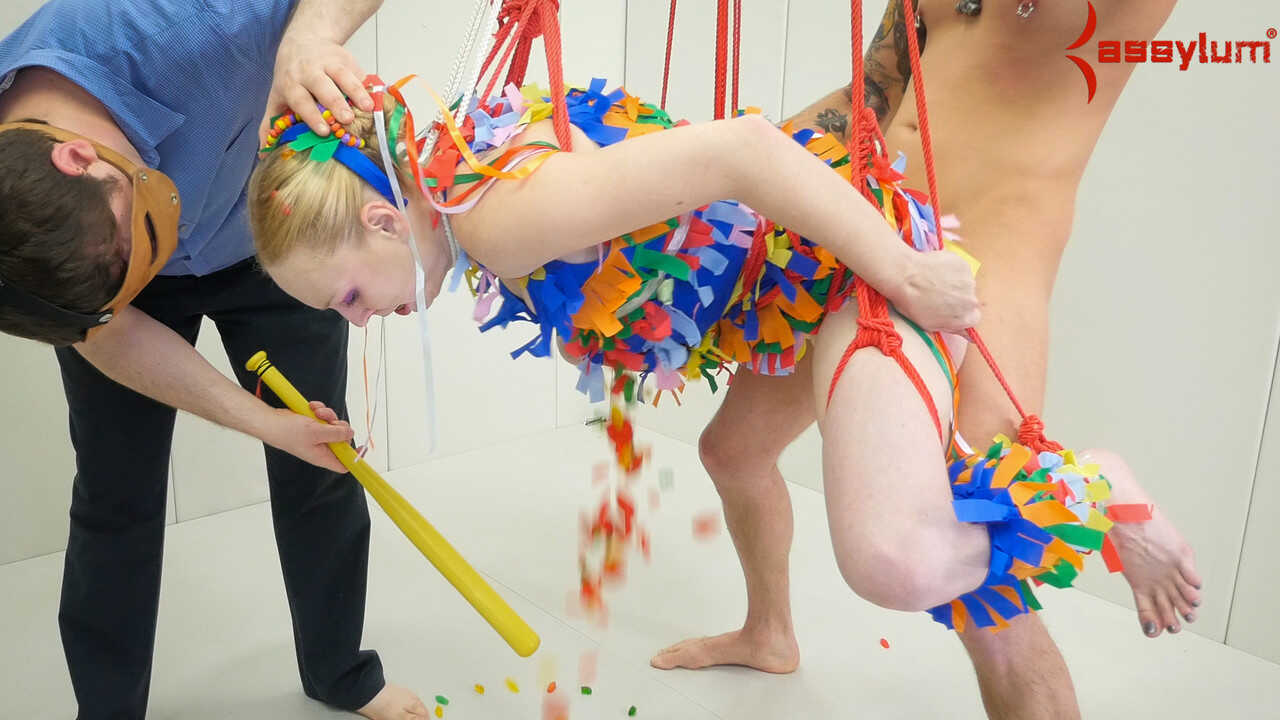 Blonde Teen Delirious Hunter Gets Pounded in Her Piñata Cosplay!