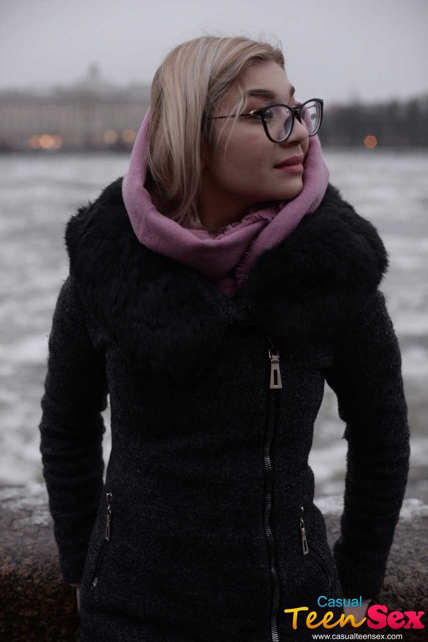 Girlfriend in glasses Anna Krowe pleasures her boyfriend with a 69, while teenage college dogfashion blonde Amateur rides ...