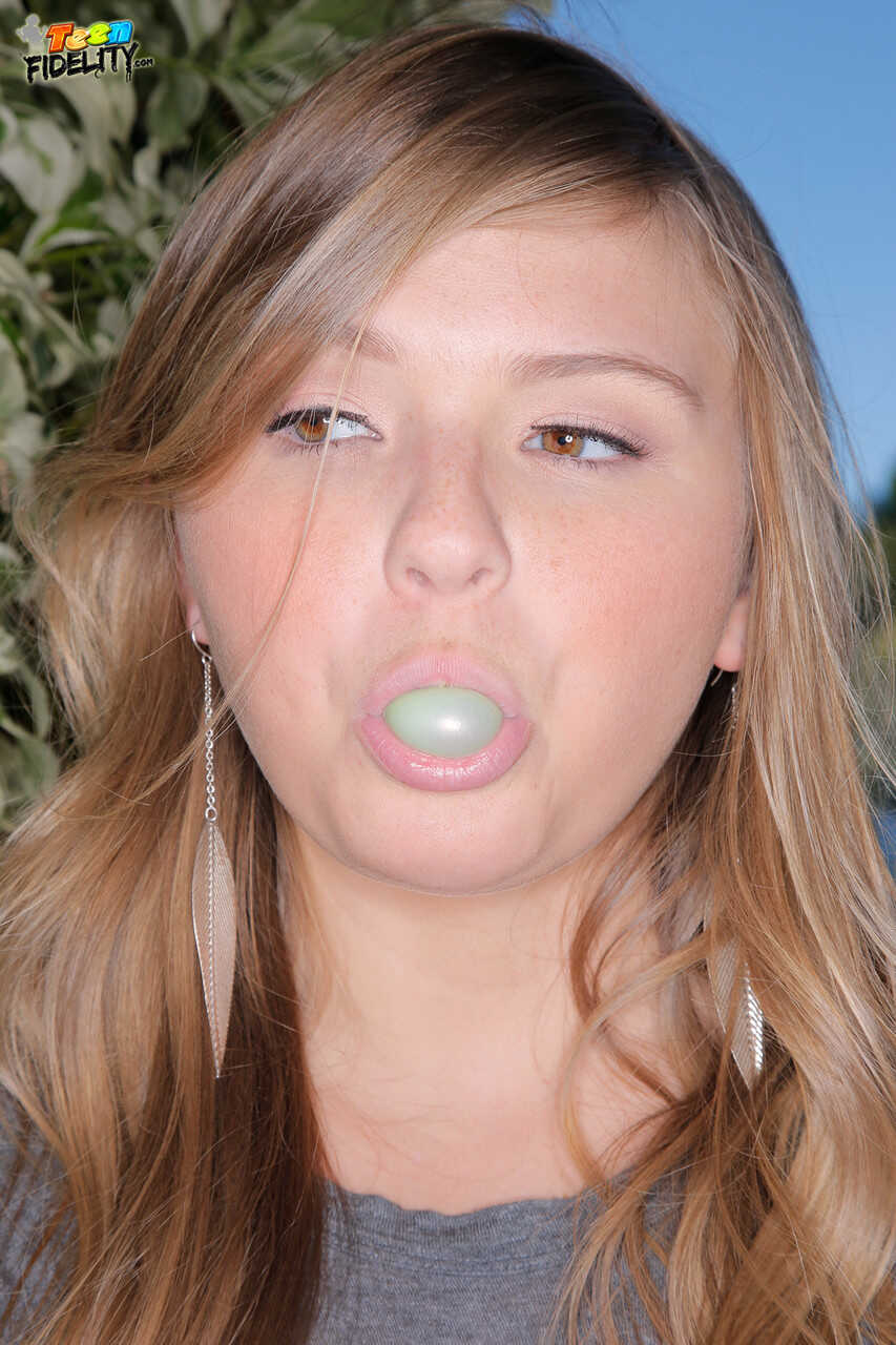 Bubble blowing teen Melissa May trades chewing gum with big cock in POV BJ - Melissa May, Ryan Madison