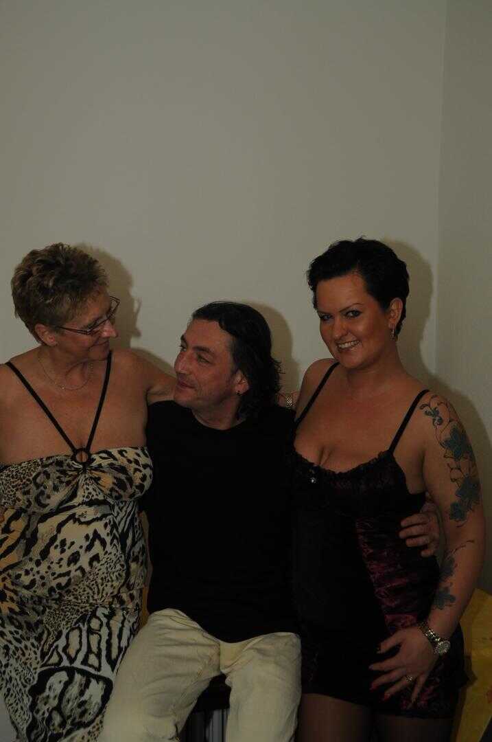 Mature German amateurs with natural big tits enjoy kitchen FFM threesome. - Angelika J, Dieter Von Stein, Katarzyna S