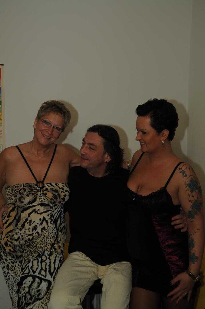 Mature German amateurs with natural big tits enjoy kitchen FFM threesome. - Angelika J, Dieter Von Stein, Katarzyna S