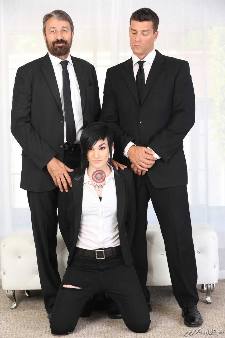 Dark haired Nikki Hearts takes on two big cocks at the same time while ramming her pussy with a third. - Nikki Hearts, Ram...