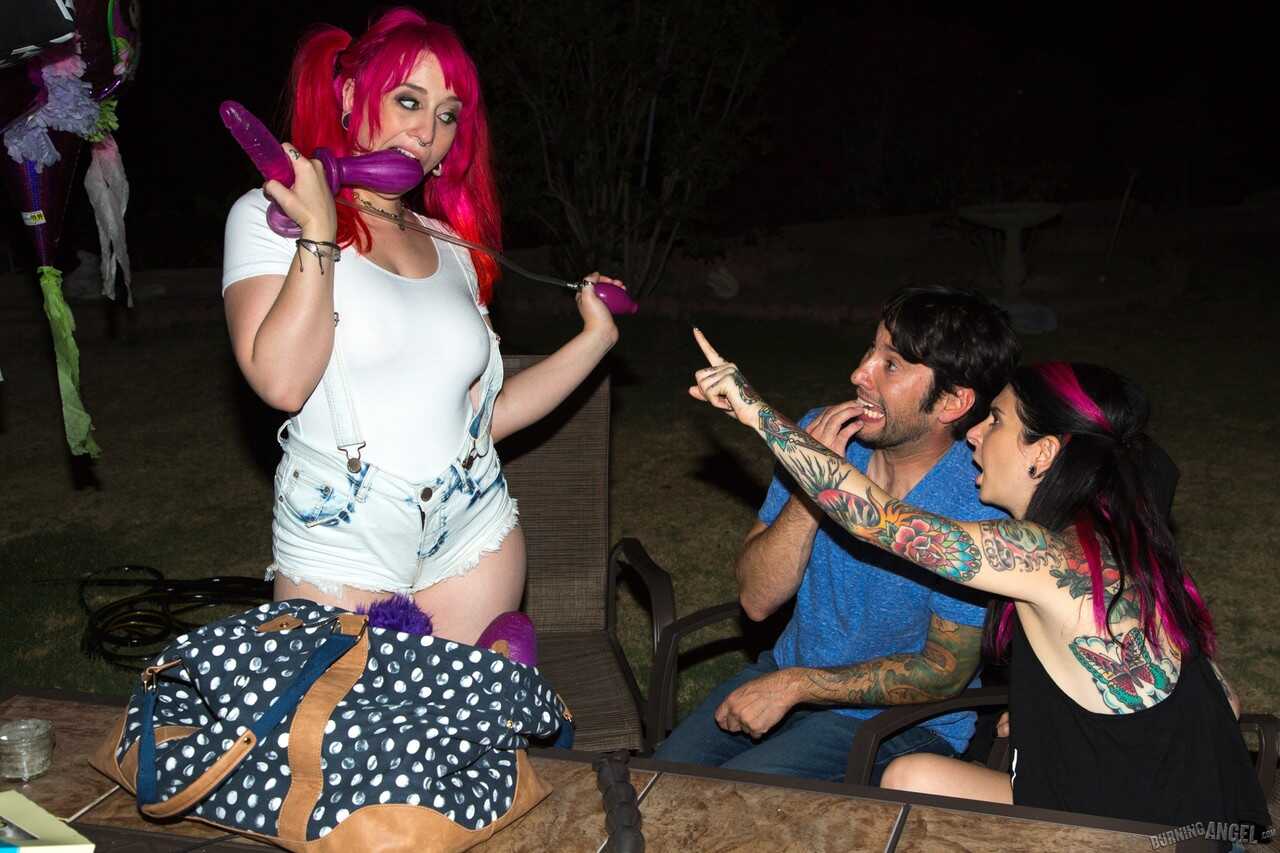 Chubby Hijabi Redhead Proxy Paige Taking a Fat Rod Deep in Her Tight Ass with Joanna Angel and Tommy Pistol