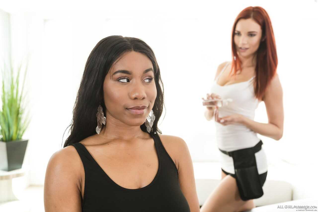 Black Kiss: Ebony Girl Jenna Foxx Enjoys Licking and Sucking Her Redhead Trainer Jayden's Tongue - Jayden Cole, Jenna...