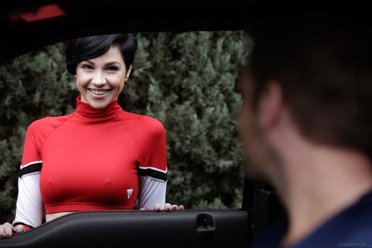 Hitchhiking Cheerleader Cadey Mercury Gets a Fuck & Facial from her Horny Ride with Ryan Ryder! - Cadey Mercury, Ryan ...
