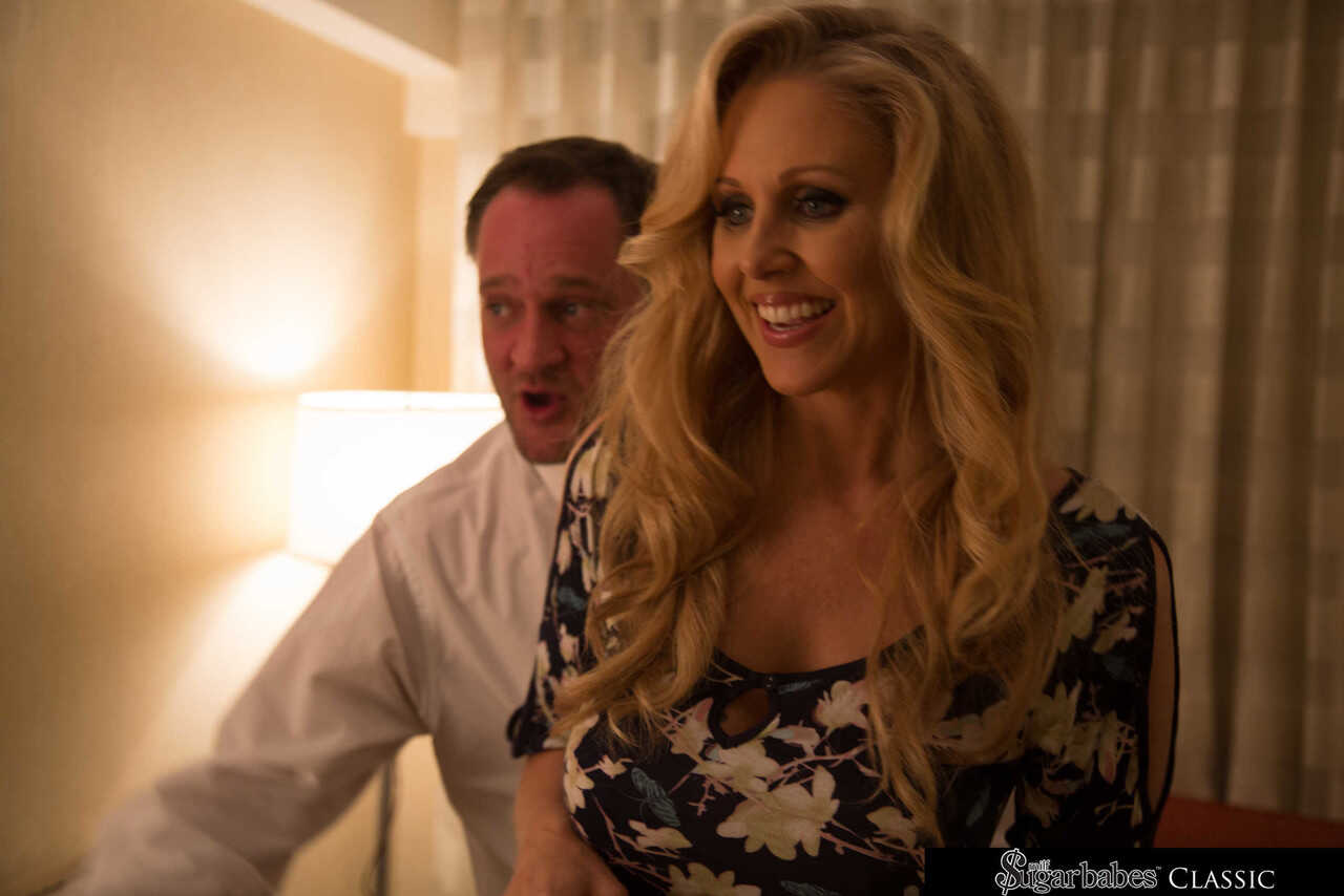 The Ultimate MILF Fantasy: Julia Ann's Lingerie-Clad Ride on Alec Knight's Hard Dick! - Alec Knight, Julia Ann