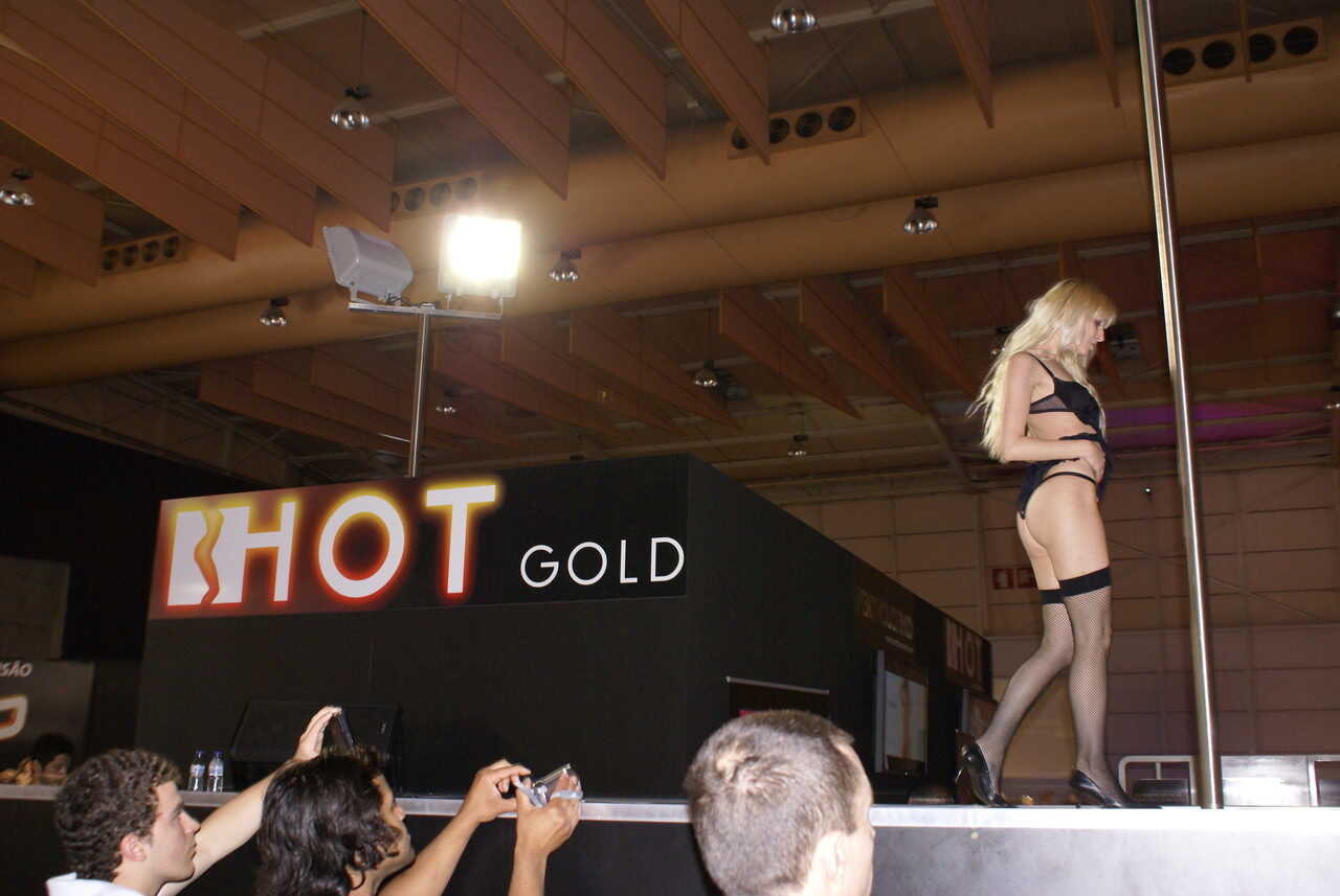 Lena Cova's Public Flashing Adventure: A Blonde Amateur Dancer's Stripping Skills on Display in Stockings - Lena...
