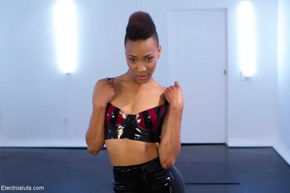 Electro Sluts Lea Lexis and Nikki Darling Fuck Each Other in the Ass with their Ebony Upskirt while Dominating a Sexy Blac...