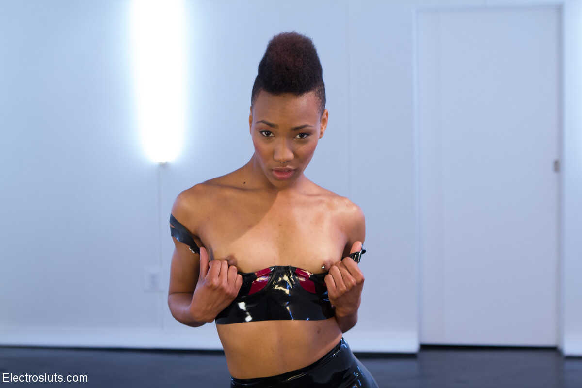 Electro Sluts Lea Lexis and Nikki Darling Fuck Each Other in the Ass with their Ebony Upskirt while Dominating a Sexy Blac...
