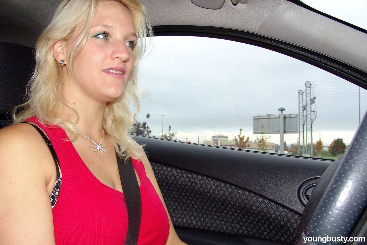 Blonde babe with big tits Sweety B chubs up her cunt in a car and touches herself until she explodes. - Sweety B