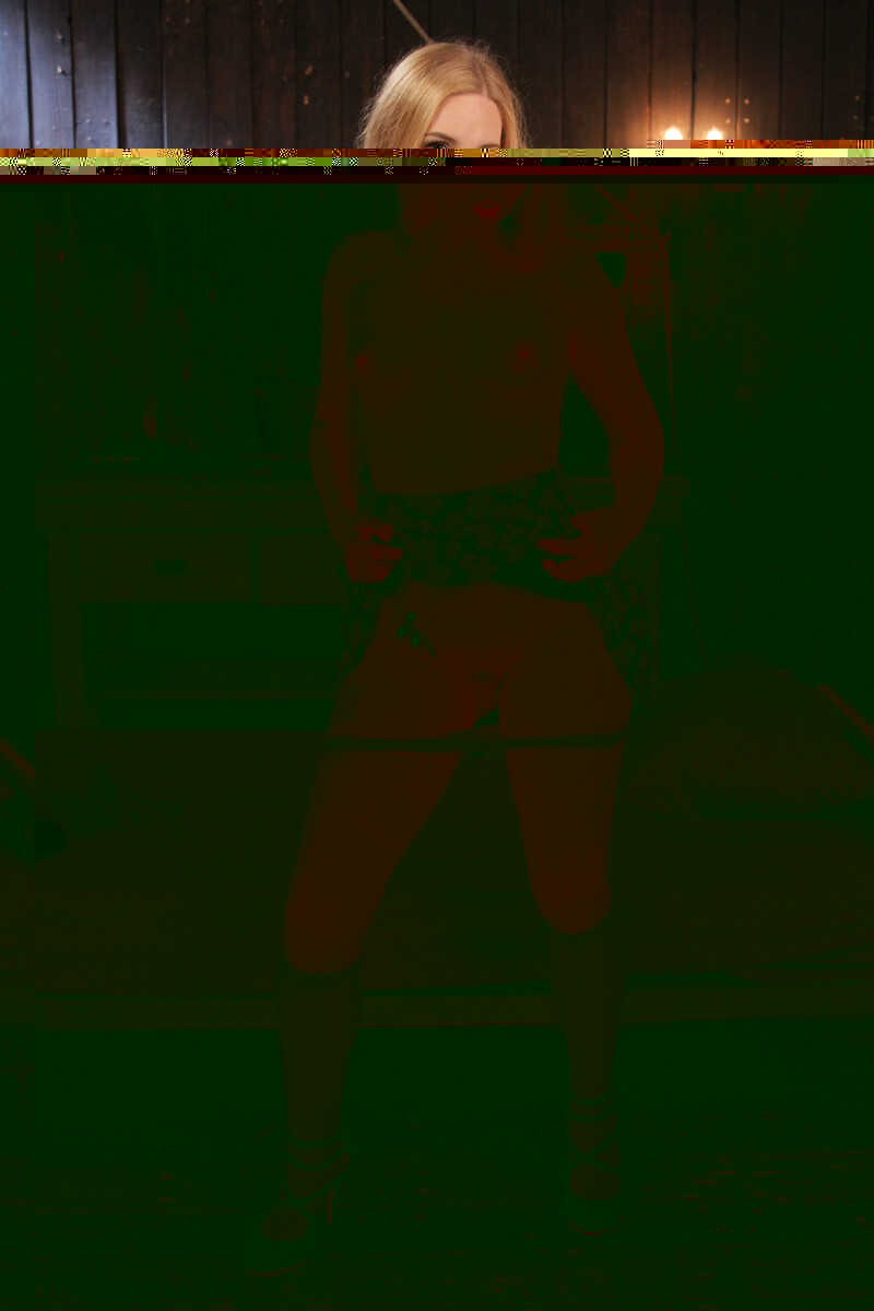 Madeline's Whipped Delirious Hunter Ass - Delirious Hunter, Maitresse Madeline Marlowe