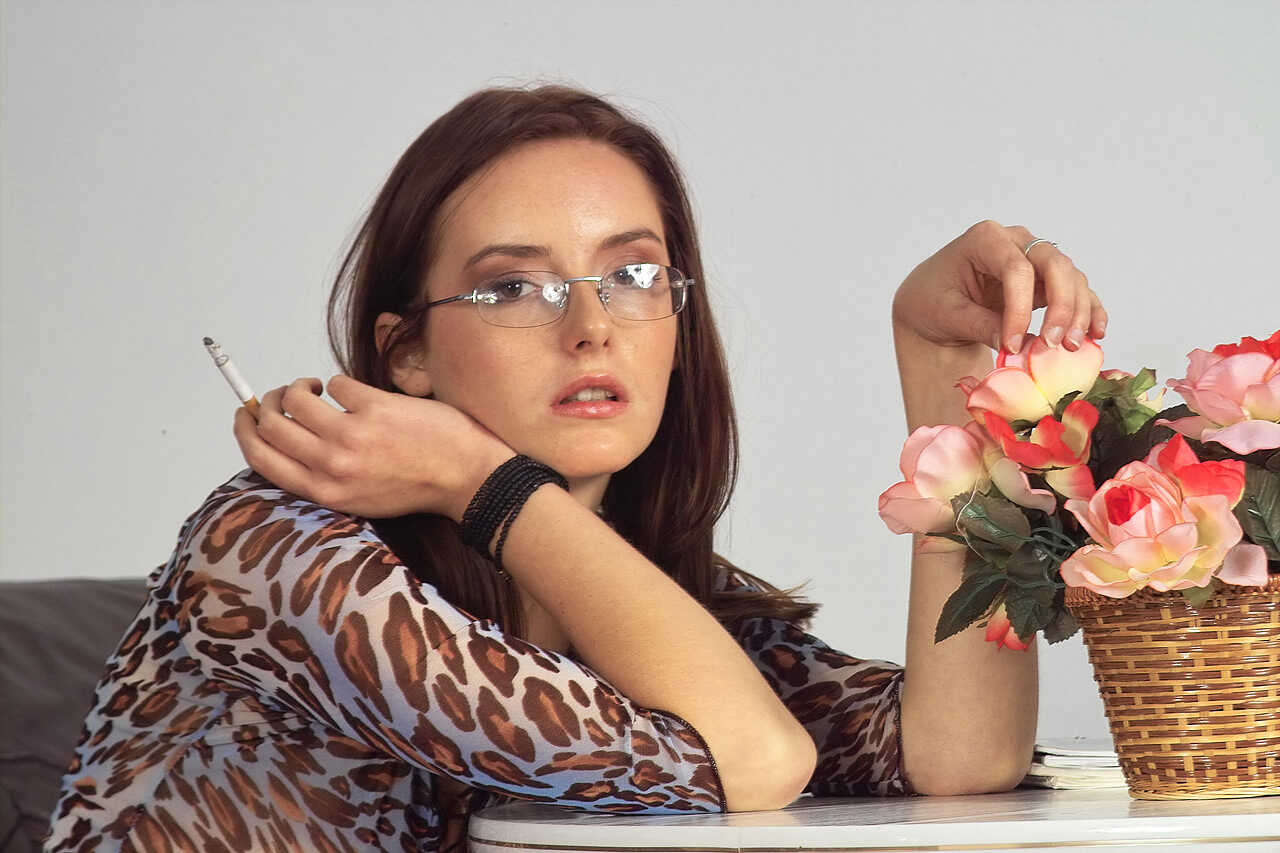 Glasses-Wearing Laura's Naughty Solo Show for the Camera - Laura
