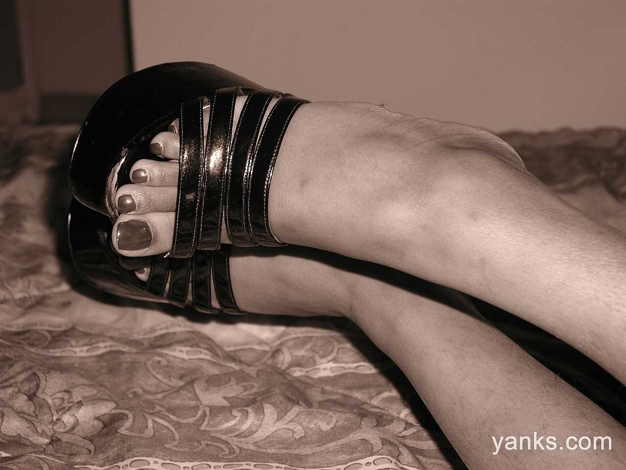 Tammy's Dark Skin and Naughty Touch Makes Her Stand Out in the Crowd as She Pleasures Herself - Tammy