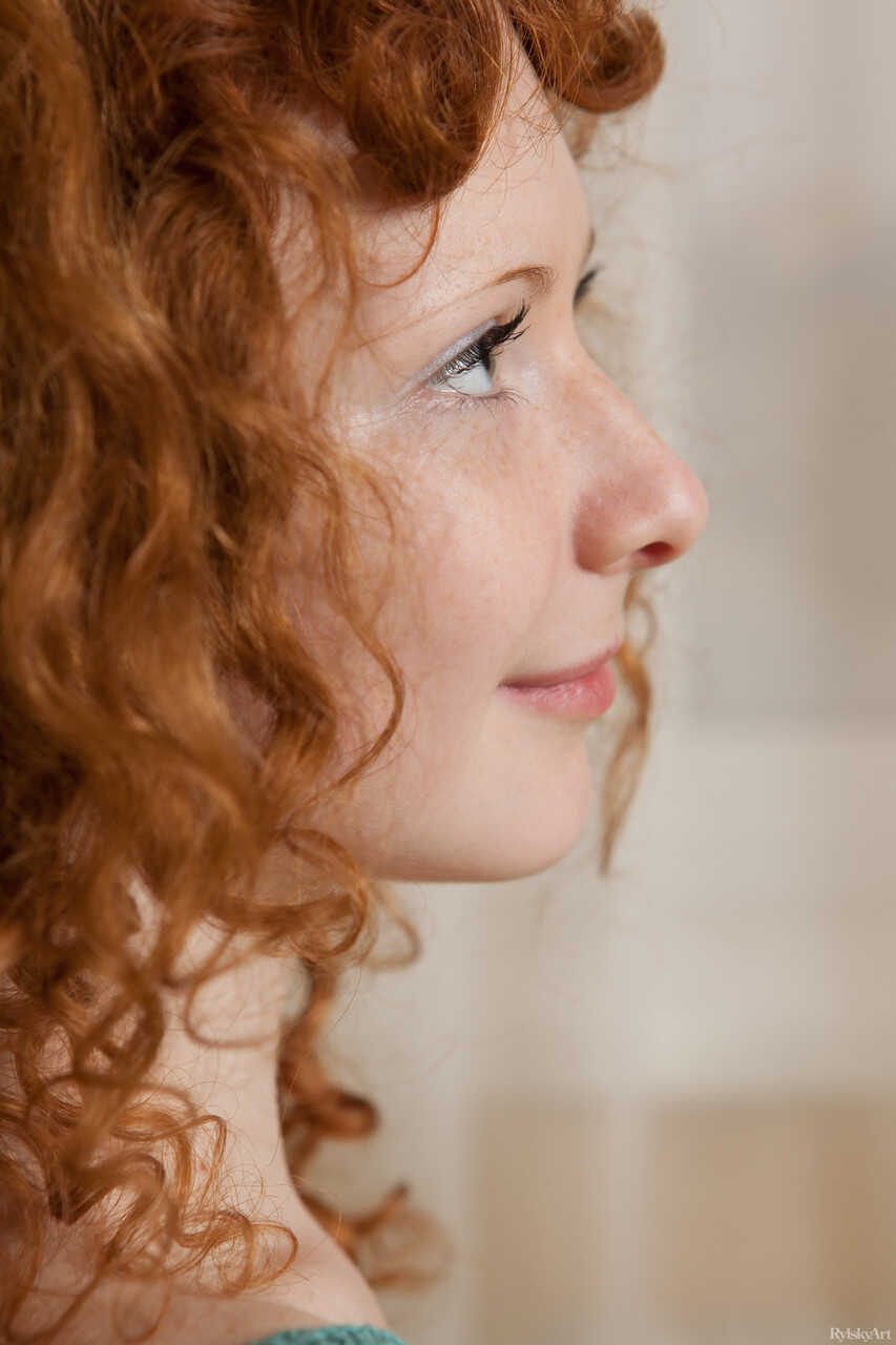 Curly-haired redhead Rochelle's sexy bedroom antics leave nothing to the imagination! - Rochelle