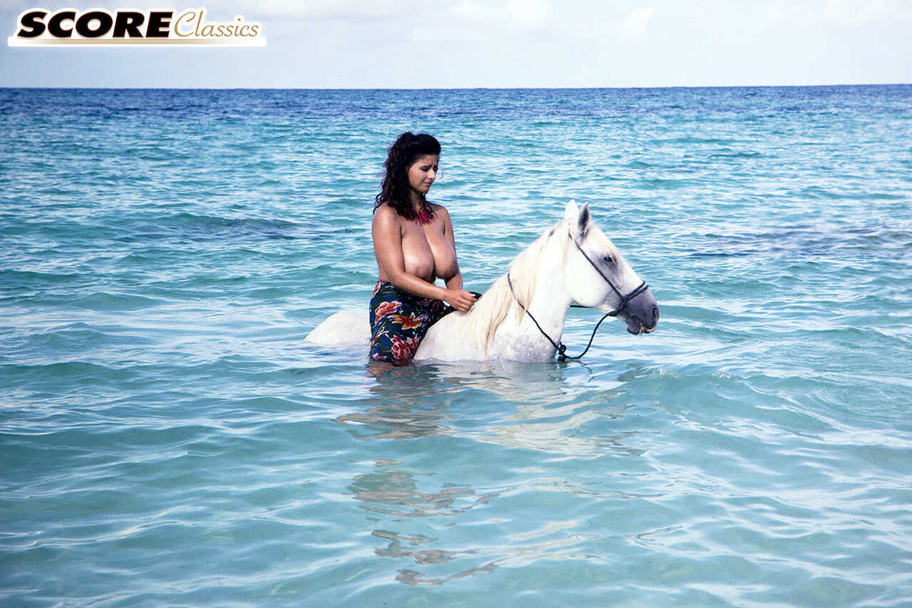 Beach Babe Chloe Vevrier Shows Off Her Stacked Tits For The Camera - Chloe Vevrier