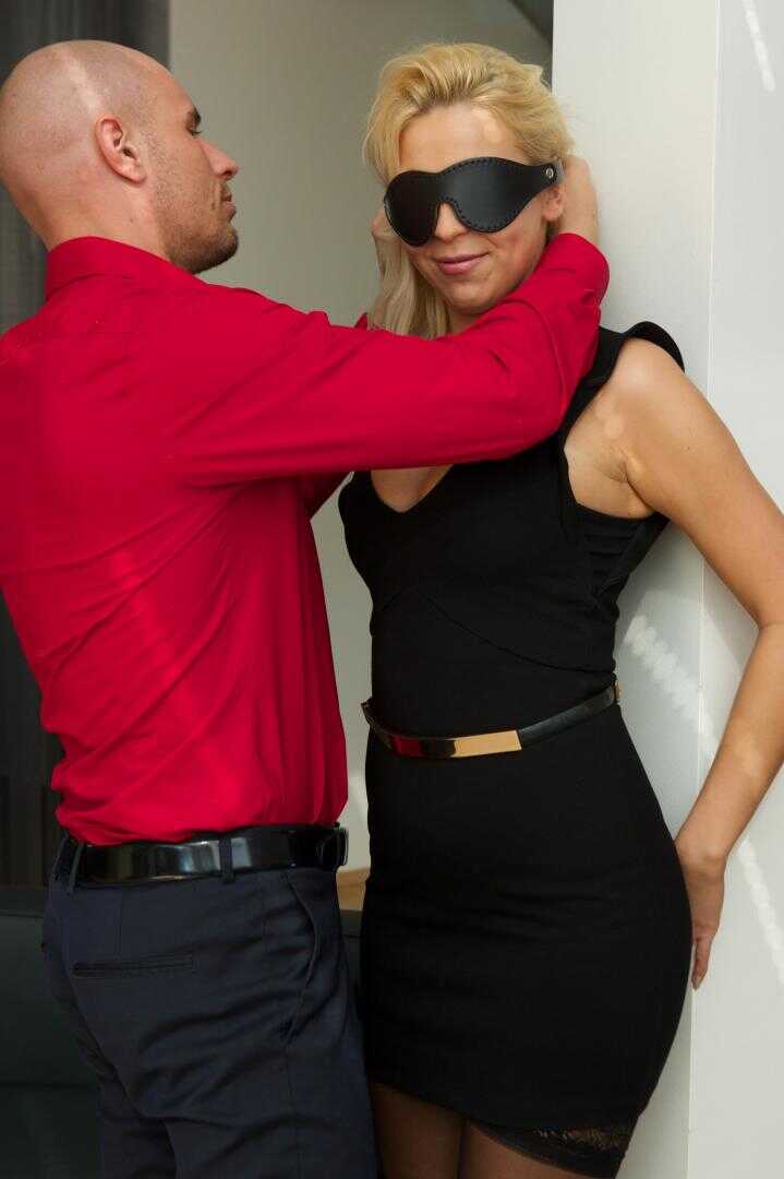 Bound and Blown: The Finger-Fucking Adventures of Blindfolded Karol Lilien - Karol Lilien, Leny Evil