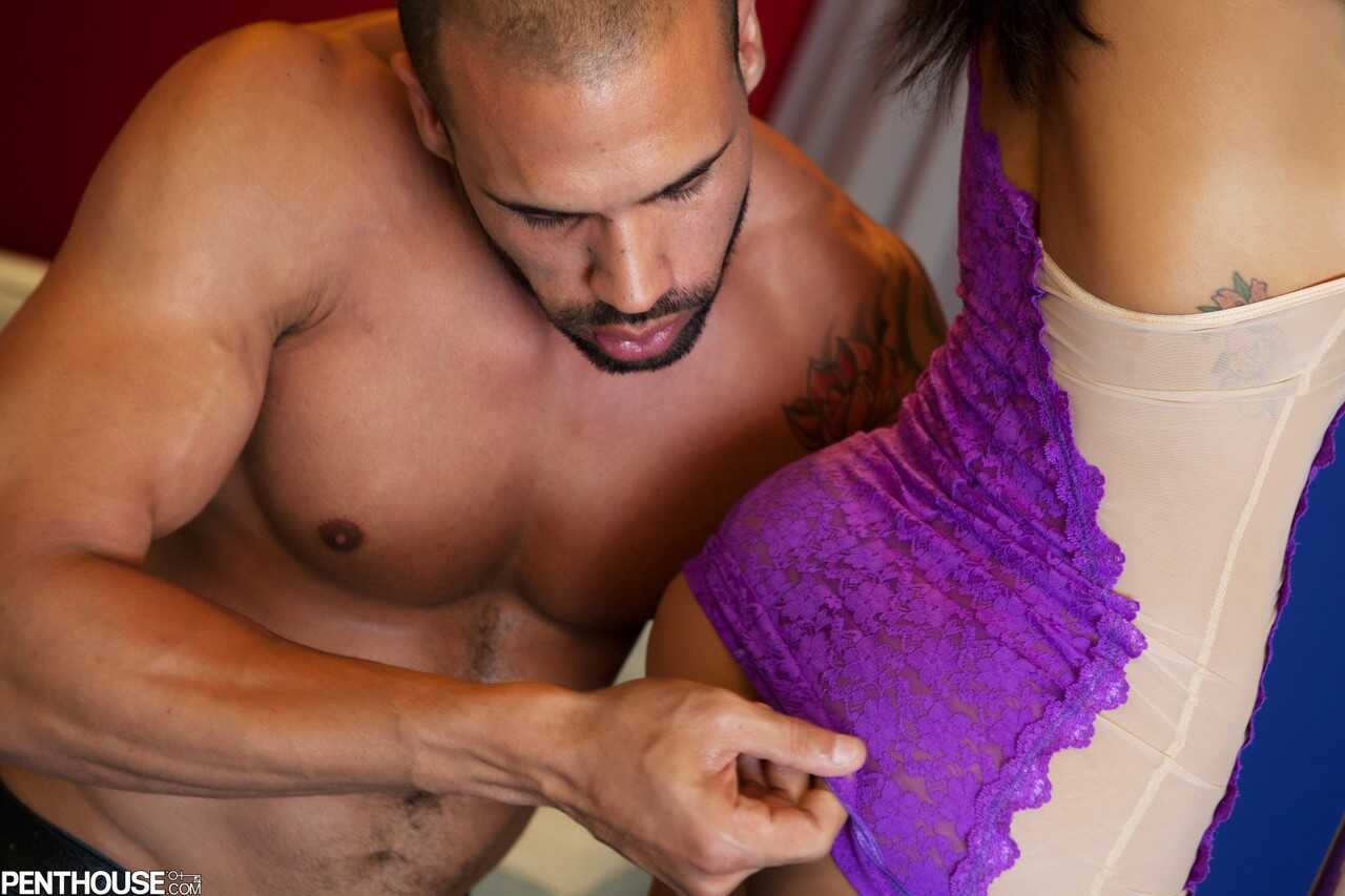 Black Magic: Curvy Ebony Babe Mary Jean Enjoys Karlo Karrera's Monster Cock and Takes a Squirting Cumshot on Her Big ...