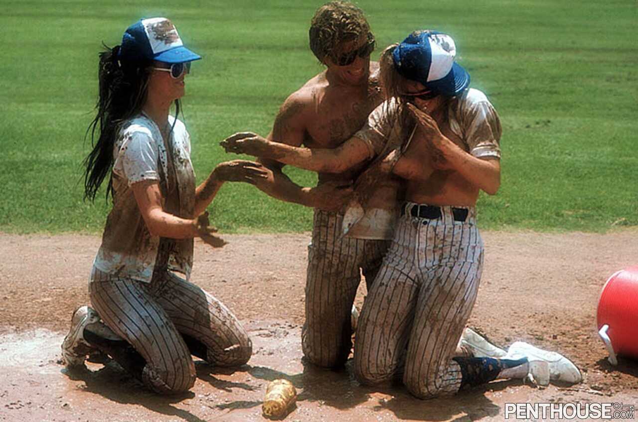 Sexy babes Christa and Janine Lindemulder get fucked by Tom the baseball player in a vintage classic scene with fitness mo...