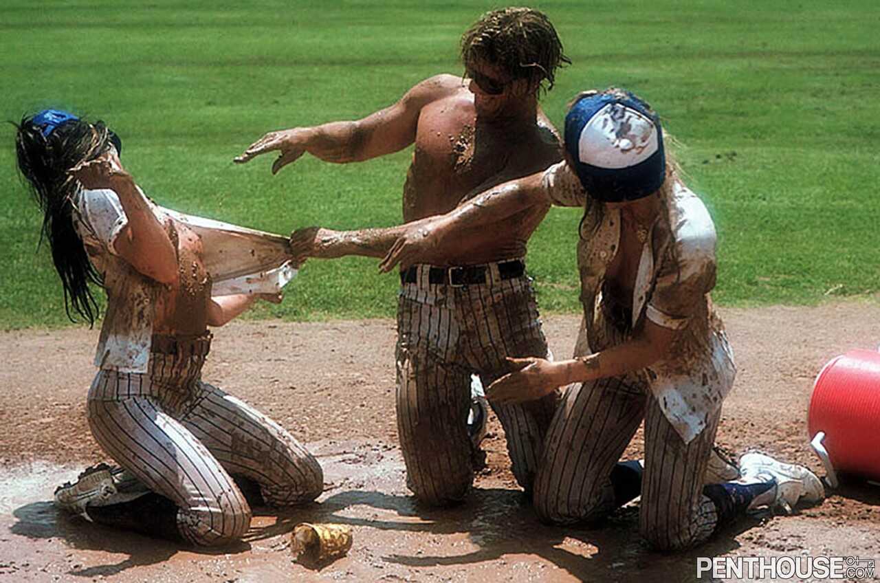 Sexy babes Christa and Janine Lindemulder get fucked by Tom the baseball player in a vintage classic scene with fitness mo...