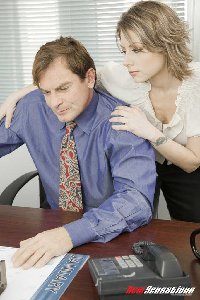 Mature Secretary Velicity Von Seduces Her Boss and Gets Fucked by Evan Stone in the Office - Evan Stone, Velicity Von