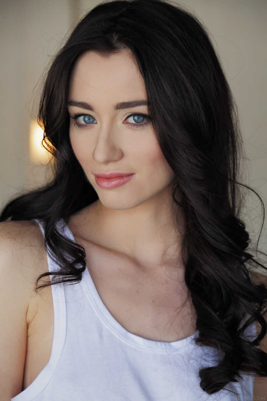Wet Zsanett Tormay: Skinny Brunette's Perfect Body Glistens in the Rain - Zsanett Tormay