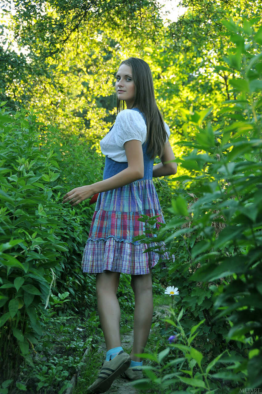 Nata F's Hairy Country Garden Romp: Tits in the Bushes and Bush in Her Mouth! - Nata F