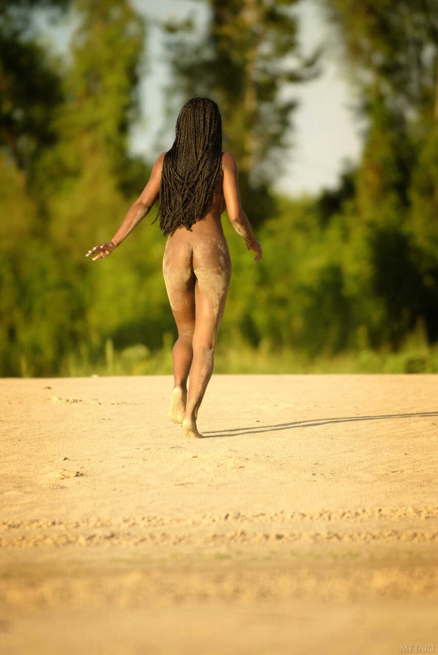 Deserea A's Big Boobs on the Beach: The Ebony Teen Sheds Her Dress and Shows Off Her Sexy Body - Deserea A