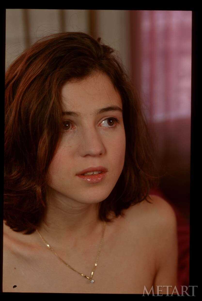 Roy Stuart's Cutie Teen Strips Nude for the First Time, Exposing Her Juicy Titties - Roy Stuart