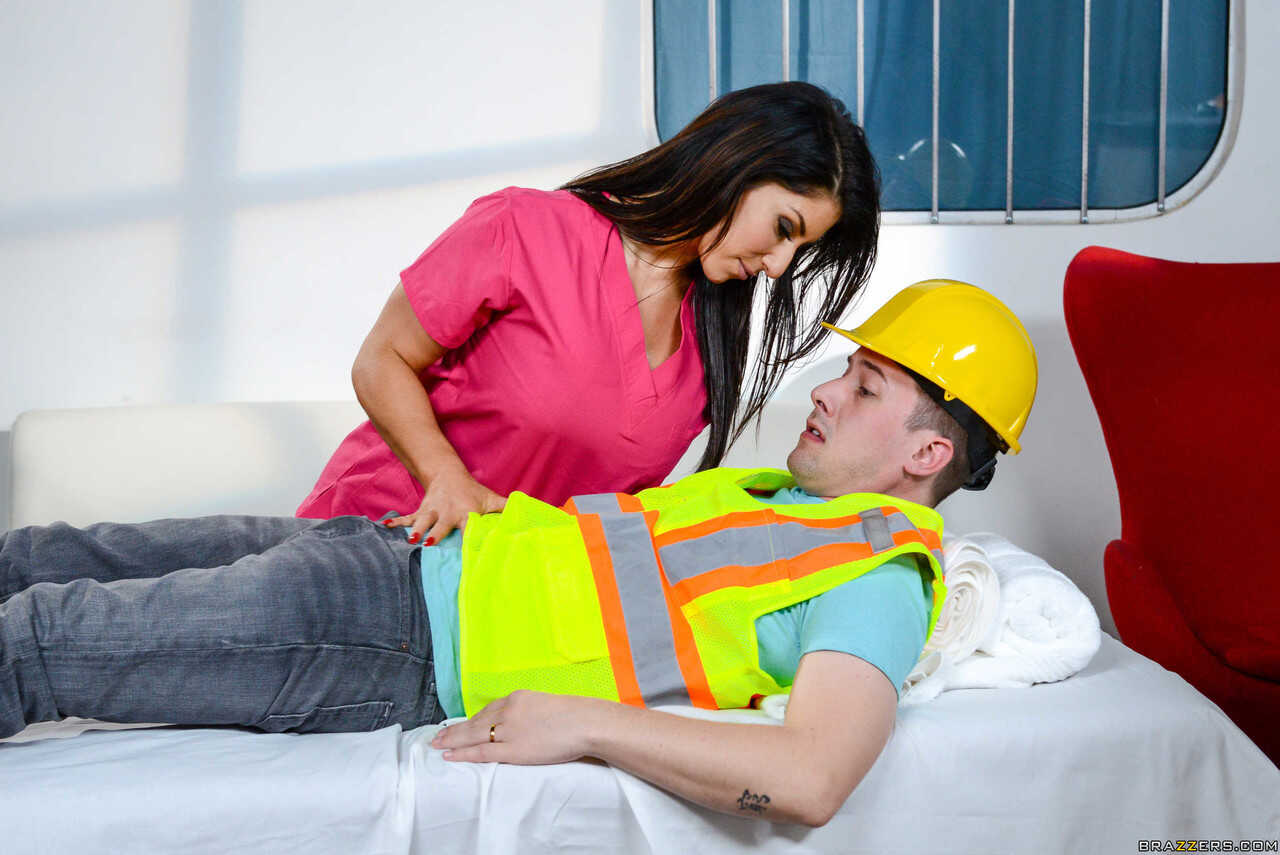 Ravishing Raven Hart Gets Banged by a Construction Worker While Her Cheating Husband Watches - Jessy Jones, Raven Hart